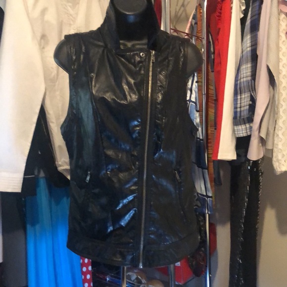 🏍️💜Guess Leather - faux sleeveless vest🌹🔥💜💚NWT - Picture 6 of 7